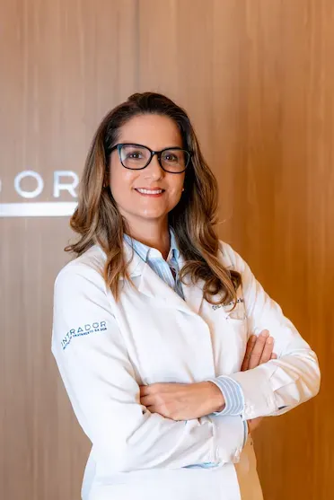 Dra. Letícia Gomes de Barros